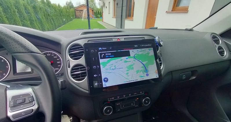 Volkswagen Tiguan cena 41800 przebieg: 208000, rok produkcji 2011 z Siedlce małe 277